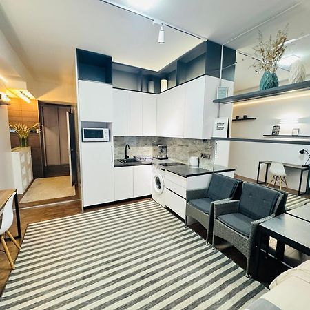 Rentnow Modern Lux Apartment In Centre Chisinau Exterior photo